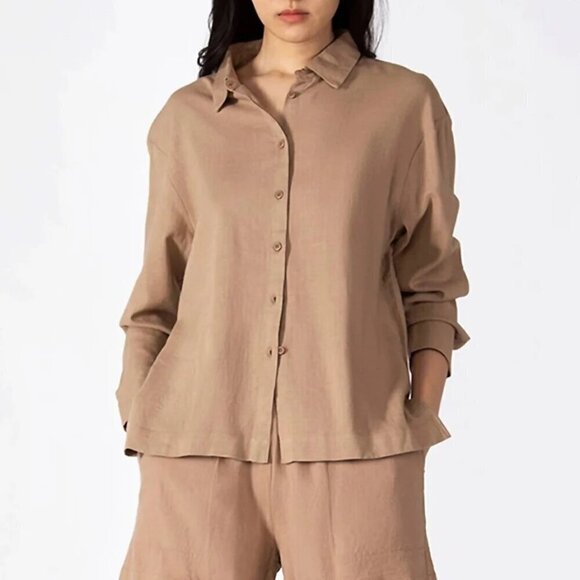 Black Tape_ Tops - Black Tape Women's Size Large Beige / Tan Button-Down Blouse / Shirt NWT